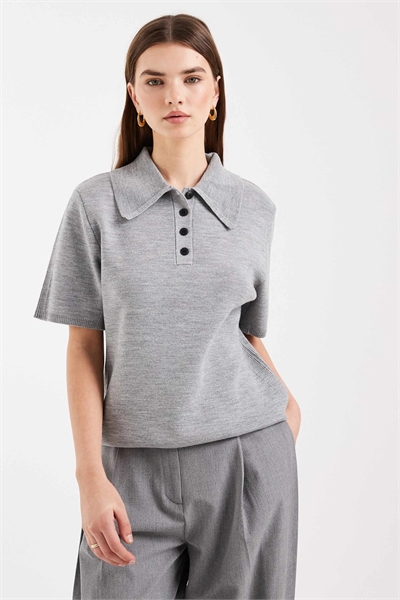 Трикотажная поло с затягивающимся поясом артикул 155159014