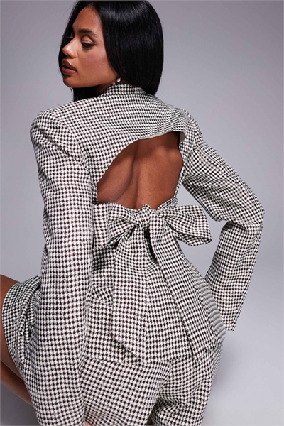 Блейзер из ткани «гусиная лапка» с пайетками и бантом на спине co-ord артикул 143083681