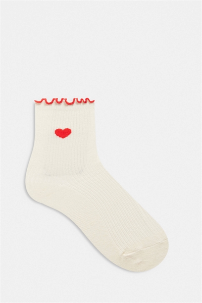Носки с оборкой в виде красного сердца артикул 152153680