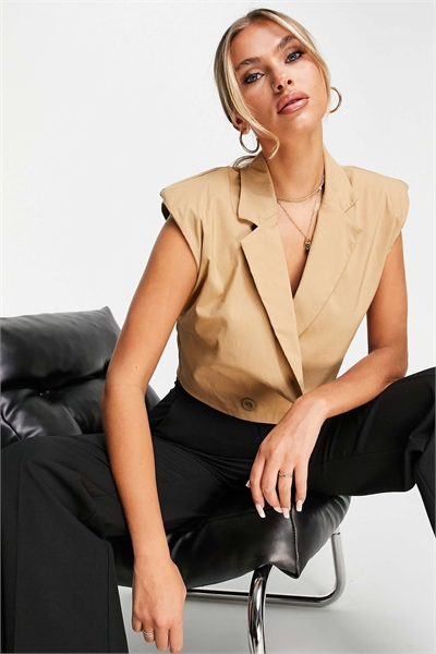 Комплект из блейзера без рукавов с плечевыми накладками артикул 108055013