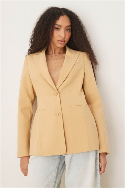 Блейзер с закругленными плечами артикул 142972178