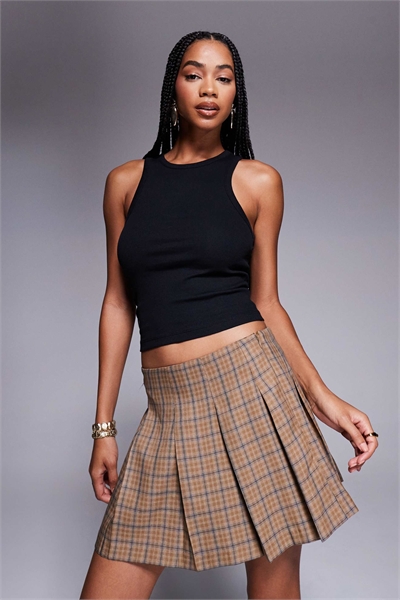 Мини-юбка с заутюженными складками артикул 146851511