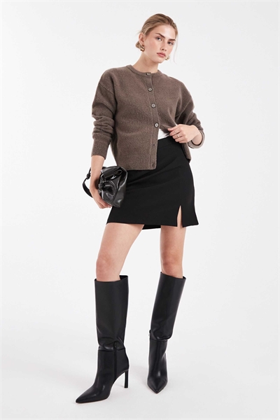 Мини-юбка с вырезом спереди, скроенная по фигуре артикул 149965344