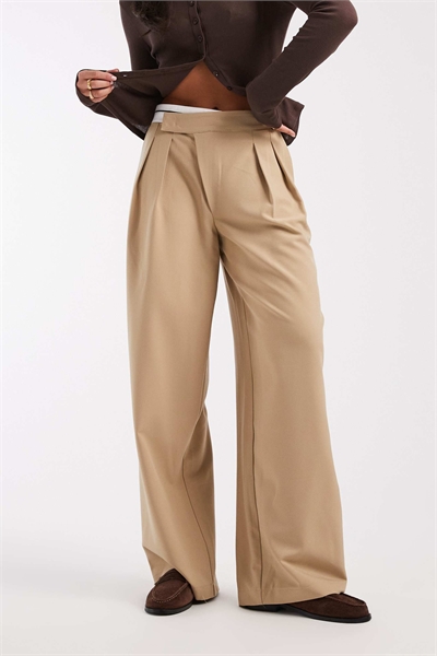 Брюки DECON с широкими брючинами и деконструированным поясом контрастного цвета артикул 152236545