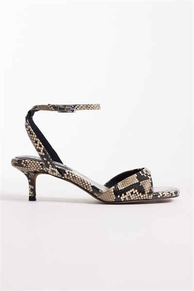 Нежные сандалии на низком каблуке «кошачий лапочка» артикул 152154793