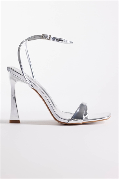 Сандалии Simmi London Aeros на тонком каблуке артикул 154231271