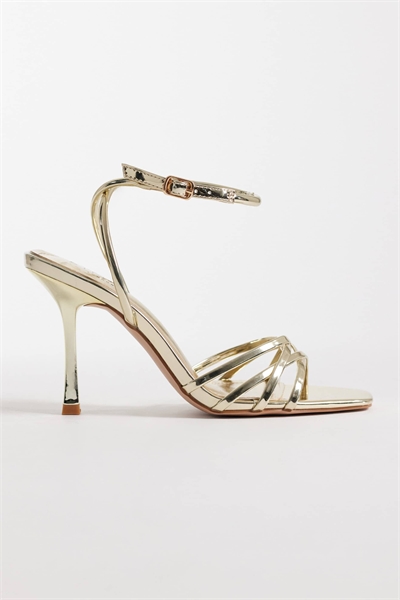 Сандалии на каблуке с ремешками Simmi London Amby артикул 154231272