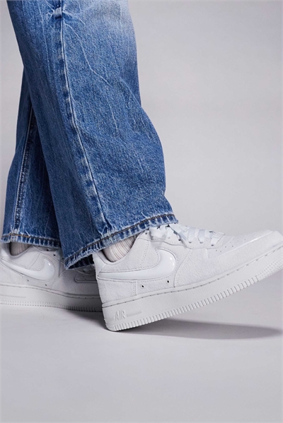 Кроссовки Air Force 1 '07 с пузырьковым логотипом Swoosh артикул 149995633