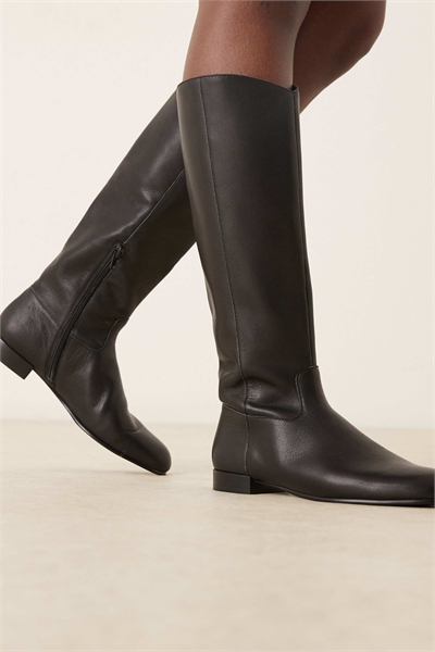 Классические кожаные сапоги артикул 153666175