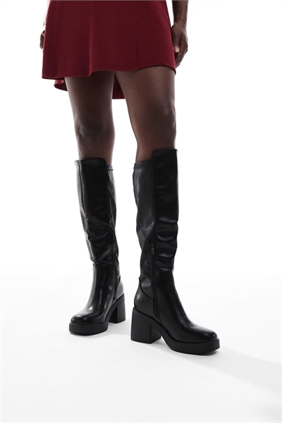 Массивные ботинки Audi до колен артикул 147795762