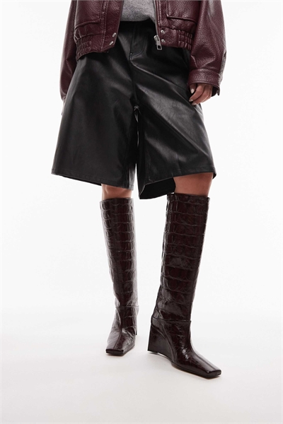 Ботинки Clarissa на танкетке из кожи премиум-класса с заостренным носком артикул 149663287