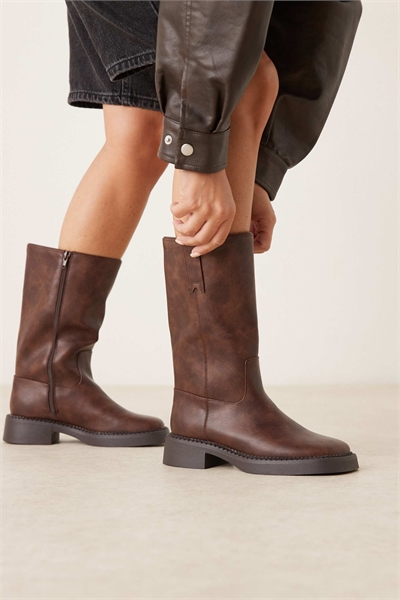 Ботинки до колен в стиле «тракер» от Colby артикул 150751125