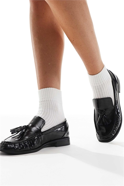 Лоферы с рюшами и кисточками от Sadie артикул 147897324