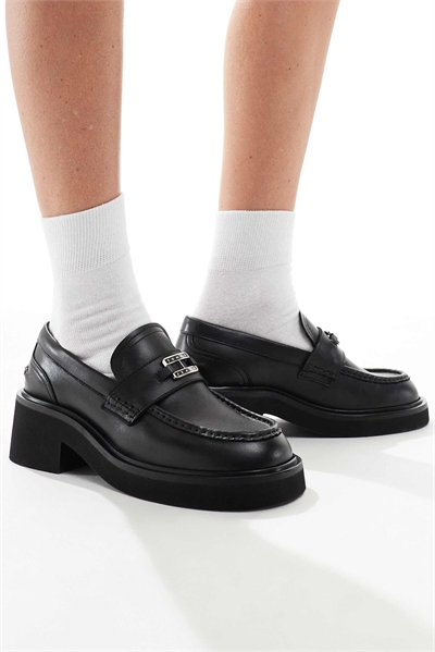 Лоферы на толстом каблуке артикул 143373326