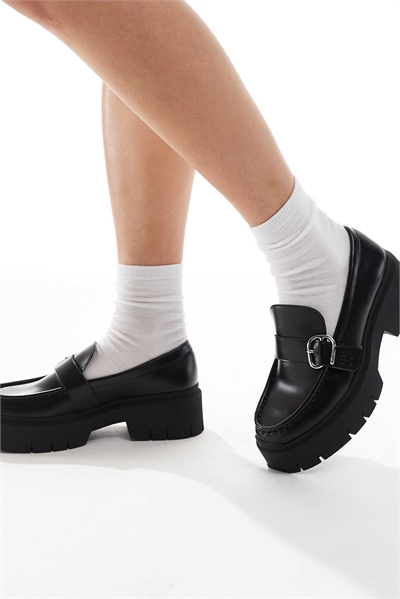 Лоферы с массивной подошвой артикул 145391629