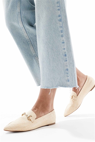 Лоферы с застежкой и заостренным носком артикул 140133760