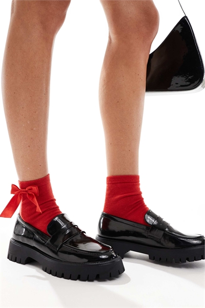 Лоферы с массивной подошвой артикул 139734581