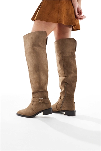 Ботинки выше колена с застежкой-латте шоколадного цвета артикул 147795771