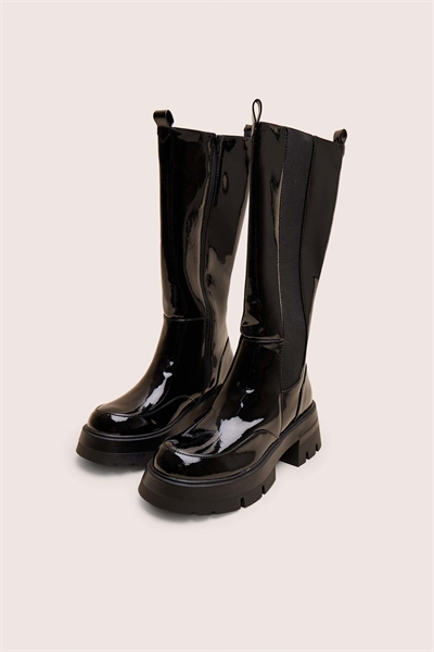 Ботфорты Bryant с толстой подошвой и эластичным голенищем, черного цвета артикул 153931268