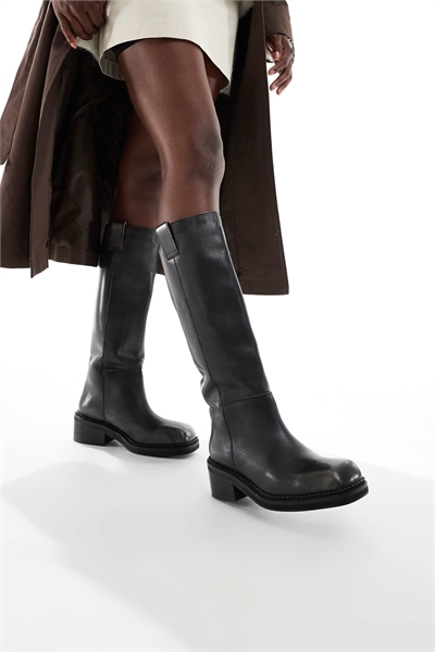 Кожаные черные сапоги для верховой езды Doria с квадратным носком и толстой подошвой артикул 149153342