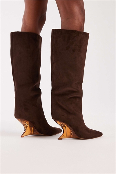 Ботинки Cece на танкетке до колена из замши шоколадного цвета артикул 147264668