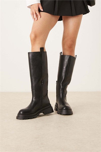 Широкие плоские ботинки Cecilia с толстой подошвой черного цвета артикул 147085099