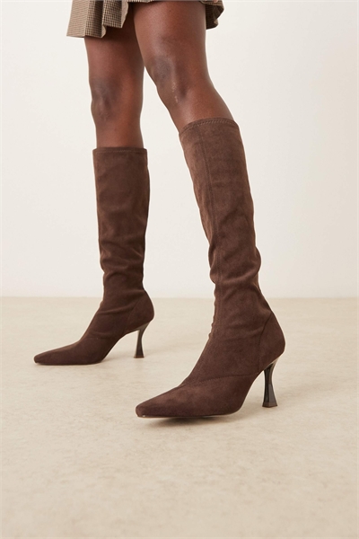 Ботильоны Caitlin с каблуком и шкарпеткой из замши шоколадного цвета артикул 147264656