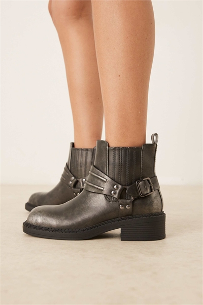 Ботильоны с ремешками, черные, вымытые артикул 143379164