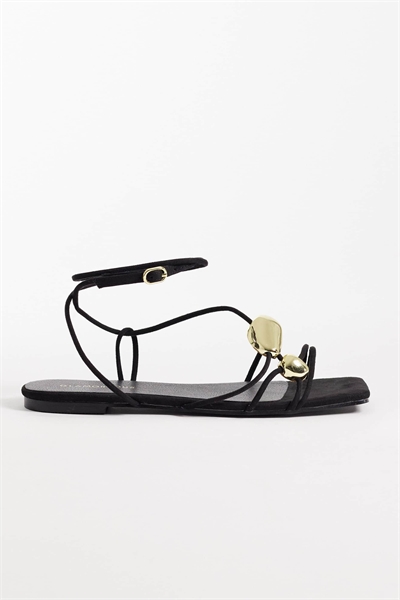 Плоские сандалии с золотыми элементами артикул 153814989