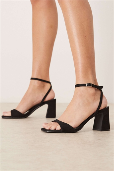 Сандалии Cora на блочном каблуке артикул 152905385