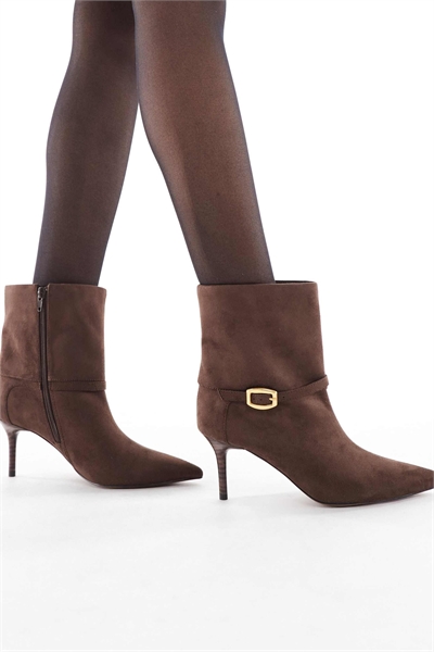 Ботинки Brodie с откидной пряжкой из замши коричневого цвета артикул 149153335