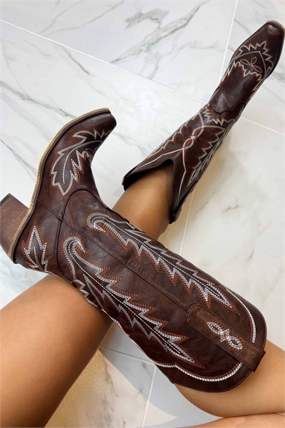 Ковбойские вестерн-сапоги коричневого цвета артикул 149973088