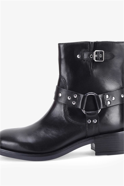 Высокие кожаные ботинки STRATFORD с боковым застежкой-молнией и каблуком-блок, черного цвета артикул 139842262