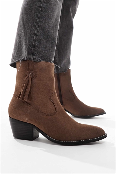 Кожаные ботильоны Clapton миндального цвета артикул 135974594