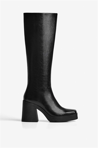 Ботинки на высоком каблуке и платформе, черного цвета артикул 152830495