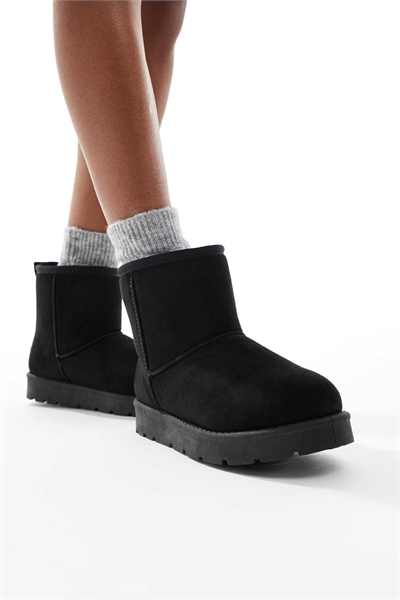 Уютные ботильоны черного цвета артикул 148662453