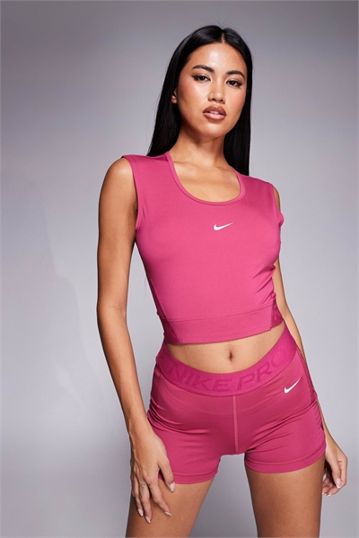 Укороченная майка Nike Pro Training Dri-FIT артикул 147133103