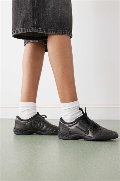 Кроссовки T90 Metallic артикул 147135711