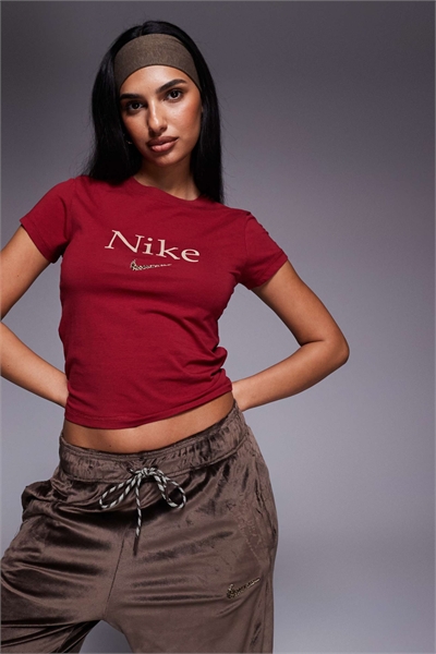 Стильная футболка с логотипом артикул 149954334