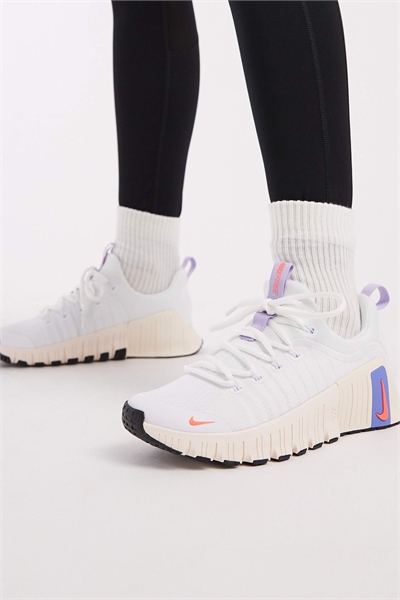 Бесплатные кроссовки Metcon 6 артикул 150000161