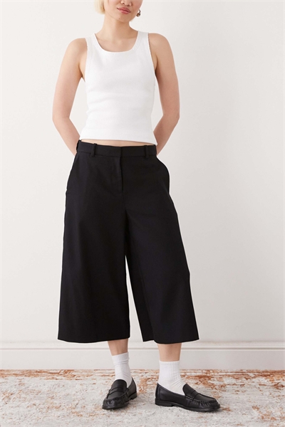 Брюки-капри в костюме артикул 154840079