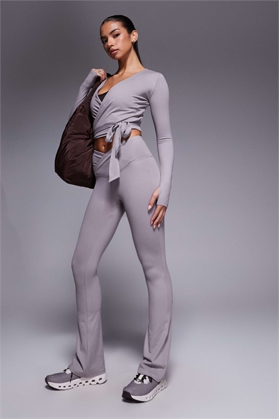 Леггинсы для йоги с мягкой эластичной резинкой на талии и зауженными штанинами артикул 147510231