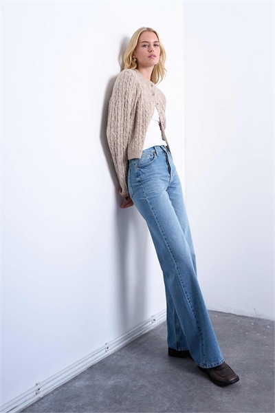 Джинсы средней посадки свободного кроя с прямым силуэтом артикул 136353771