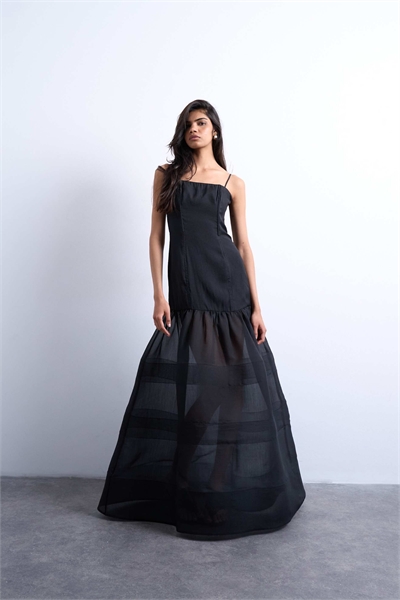 Макси-платье с прозрачной многослойной юбкой объёмного кроя артикул 150077971