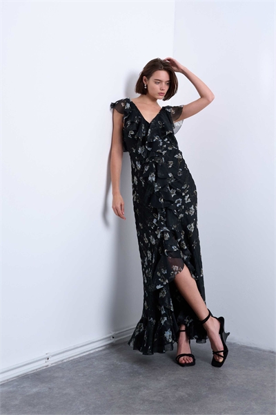 Платье премиум-класса с оборками и мелкими складками артикул 148001143