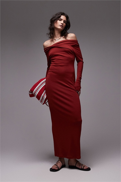 Длинное платье-макси с рукавами и декором в стиле «бардо» артикул 141795547