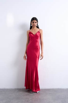 Макси-комбинация с атласными бретелями и отворотом по краю артикул 147867129