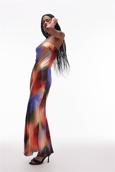 Макси-платье с атласным бандо и трусиками артикул 146142951