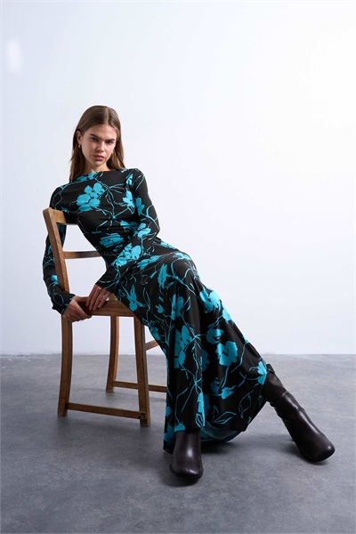 Макси-платье с цветочным принтом, V-образным вырезом и длинными рукавами артикул 151219792