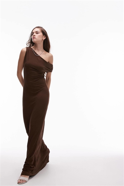 Облегающее макси-платье из джерси с открытыми плечами артикул 143484072